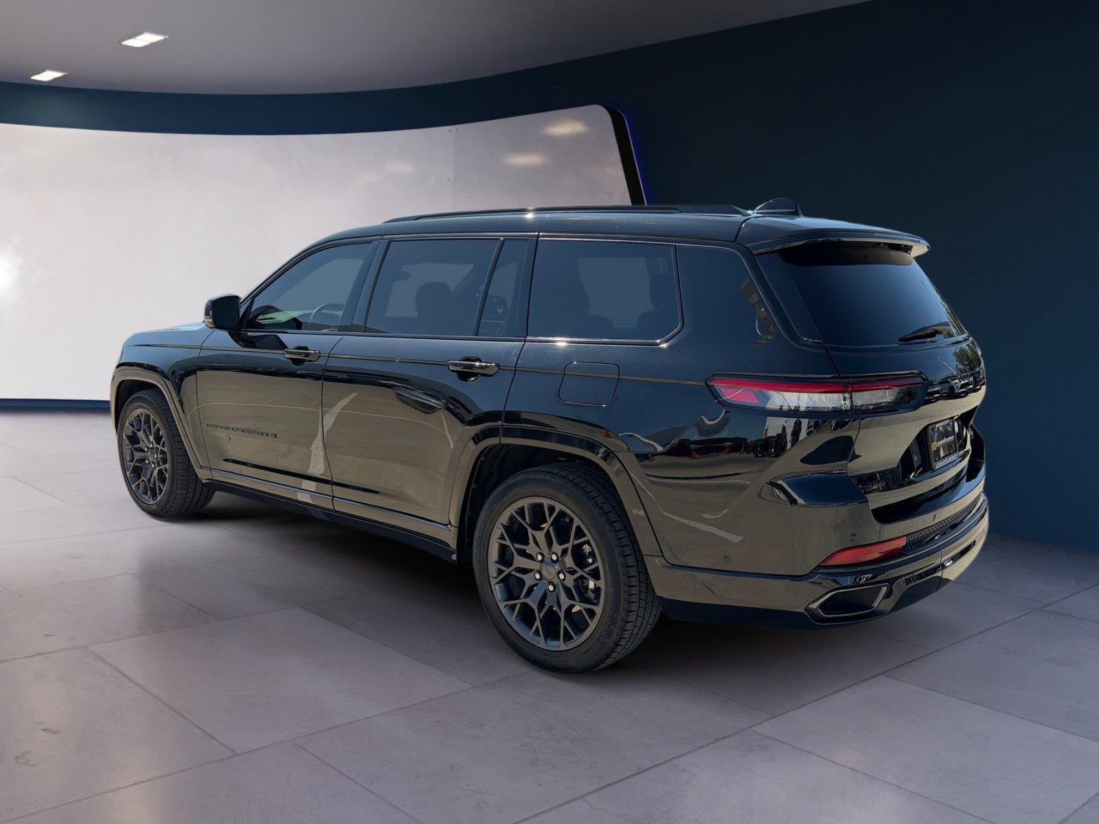 2025 Jeep Grand Cherokee L Summit 4x4