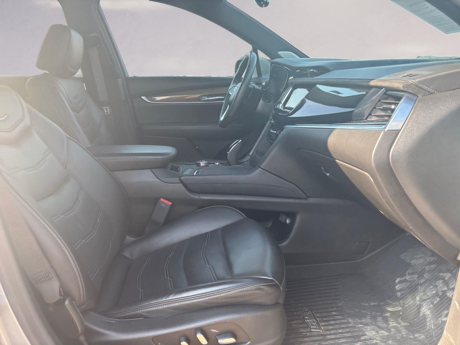 2023 Cadillac XT6 Premium Luxury