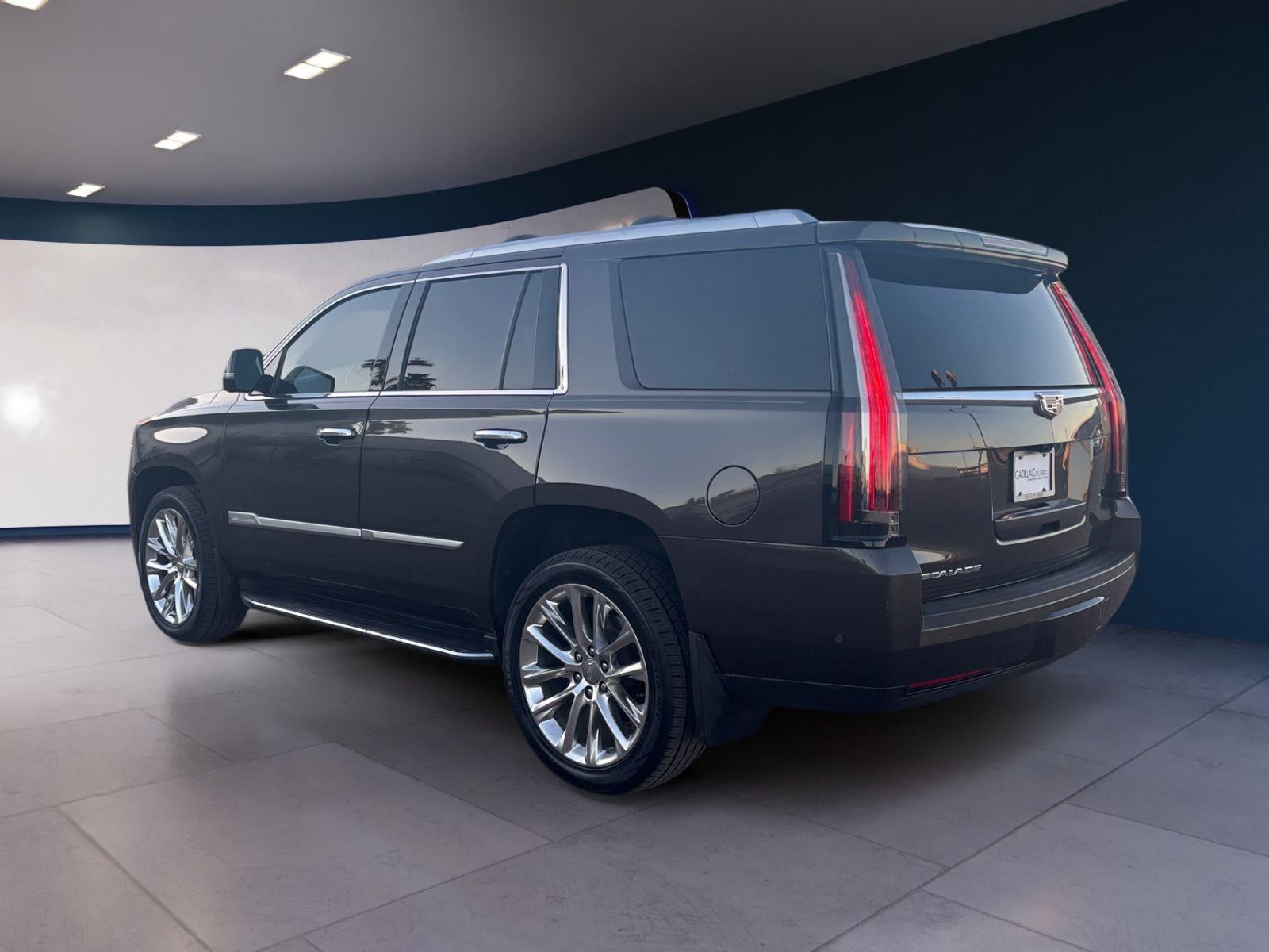 2020 Cadillac Escalade Luxury