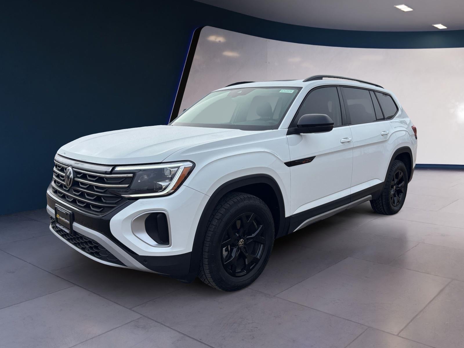 2024 Volkswagen Atlas 2.0T Peak Edition SE w/Technology