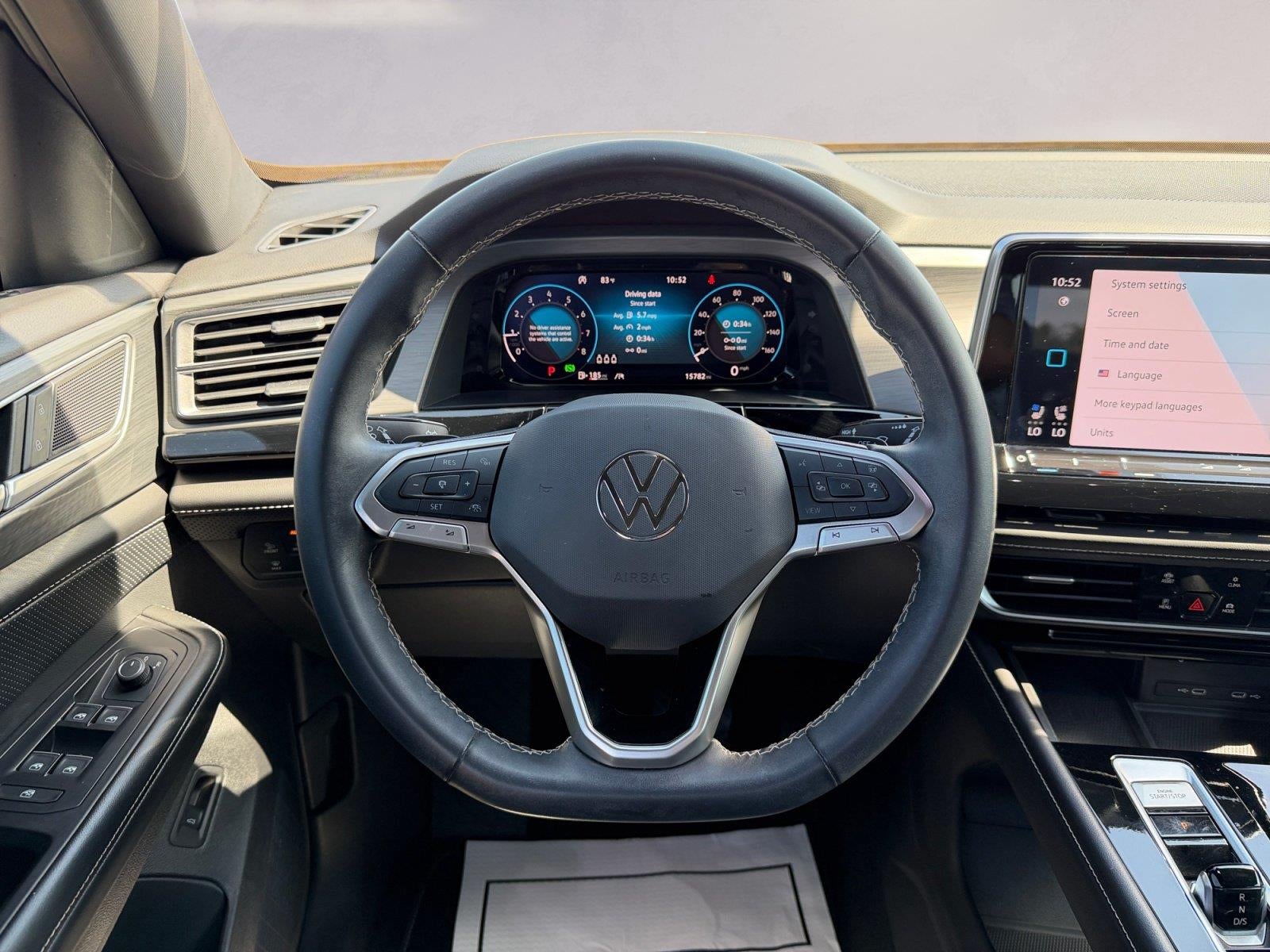 2024 Volkswagen Atlas Cross Sport 2.0T SE w/Technology
