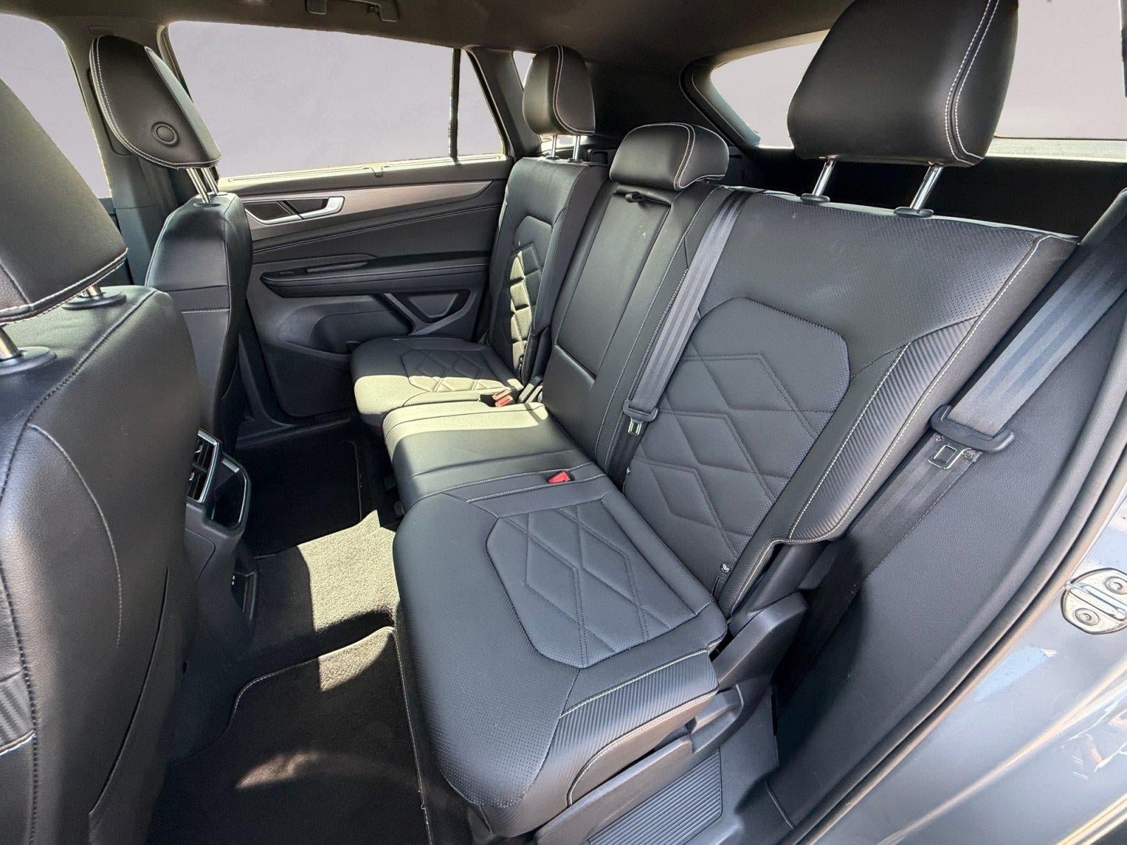 2024 Volkswagen Atlas Cross Sport 2.0T SE w/Technology
