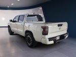 2024 Nissan Frontier Crew Cab 4x2 SV