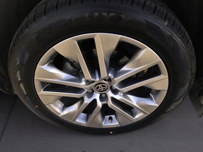 2022 Toyota RAV4 XLE Premium AWD (Natl)