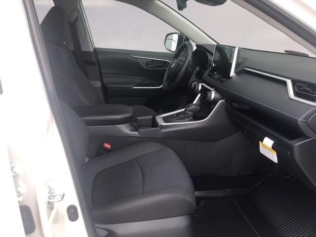 2025 Toyota RAV4 LE FWD (GS)