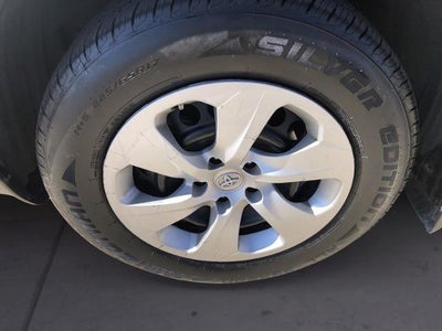 2022 Toyota RAV4 LE FWD (GS)