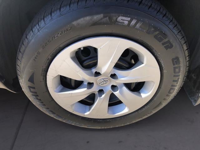 2022 Toyota RAV4 LE FWD (GS)