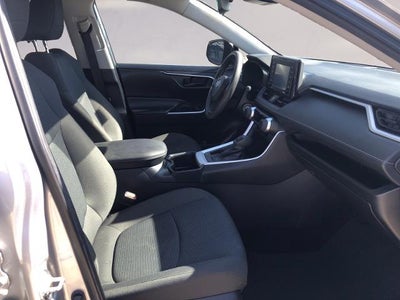 2022 Toyota RAV4 LE FWD (GS)