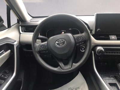 2024 Toyota RAV4 XLE FWD (GS)