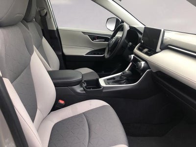 2024 Toyota RAV4 XLE FWD (GS)