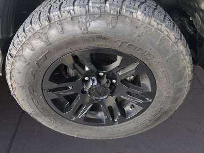 2022 Toyota Tacoma 4WD 4WD SR Double Cab 5' Bed V6 AT (GS)