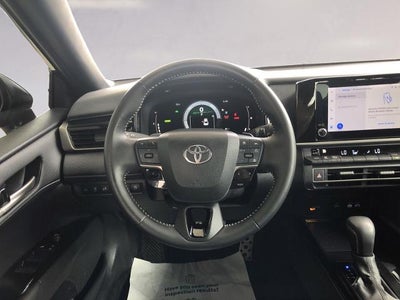 2025 Toyota Camry SE (SE)