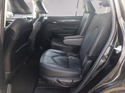2022 Toyota Highlander Platinum FWD (Natl)