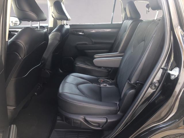 2022 Toyota Highlander Platinum FWD (Natl)