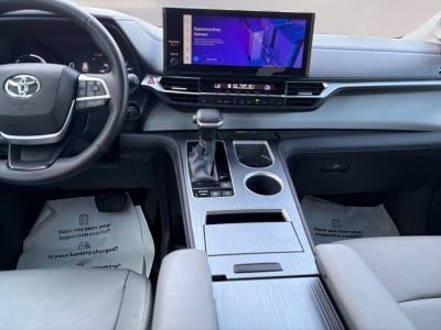 2025 Toyota Sienna XLE 7-Passenger