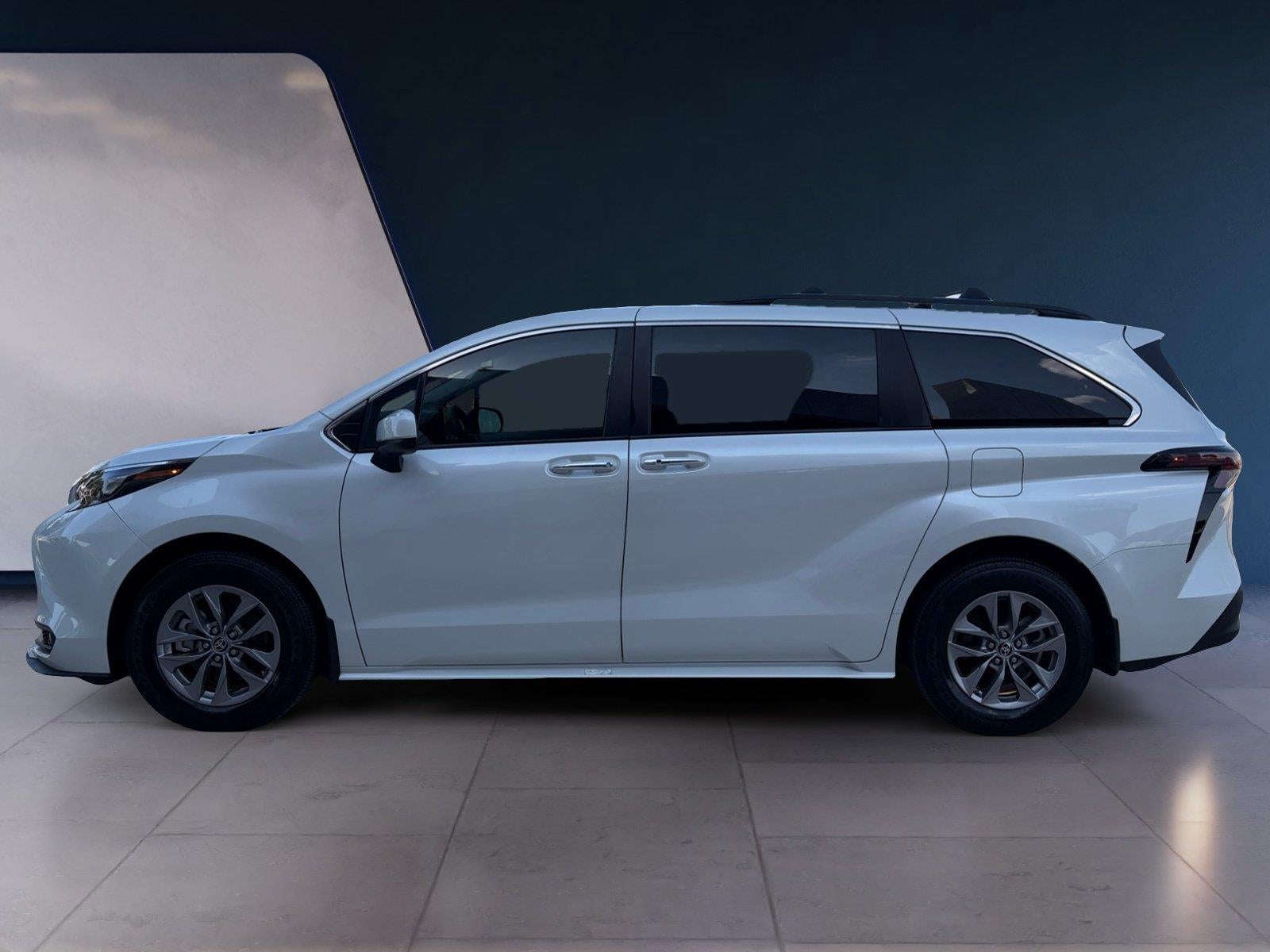 2025 Toyota Sienna XLE 7-Passenger