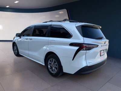 2025 Toyota Sienna XLE 7-Passenger