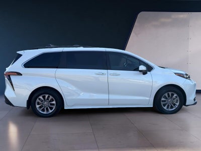 2025 Toyota Sienna XLE 7-Passenger