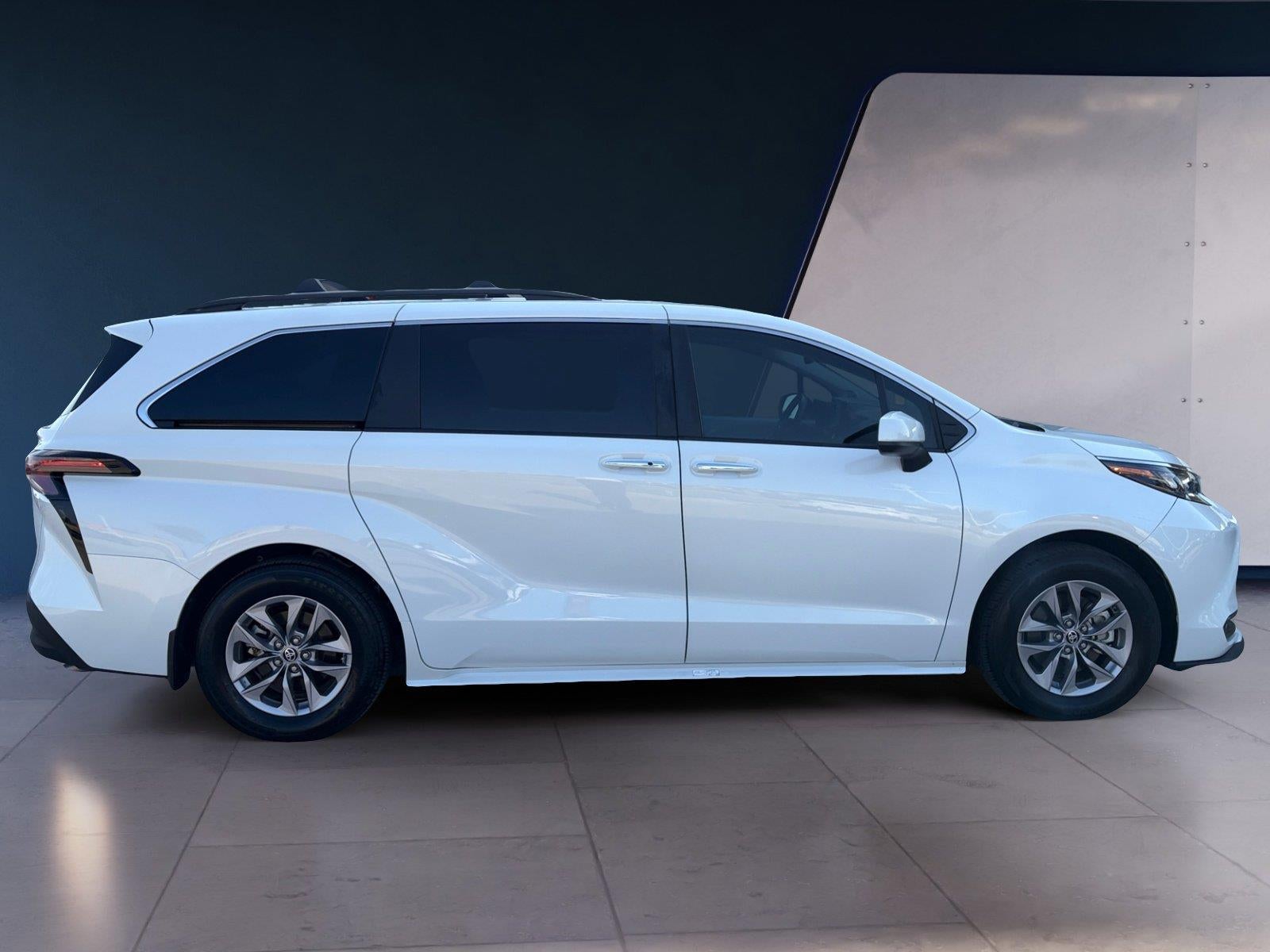 2025 Toyota Sienna XLE 7-Passenger