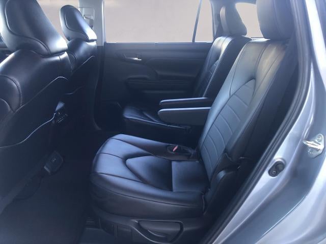 2023 Toyota Highlander XLE FWD (Natl)