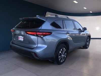 2023 Toyota Highlander XLE FWD (Natl)