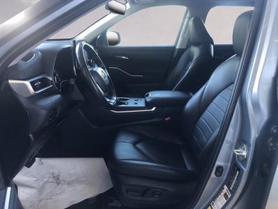 2023 Toyota Highlander XLE FWD (Natl)