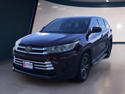 2018 Toyota Highlander LE I4 FWD (Natl)